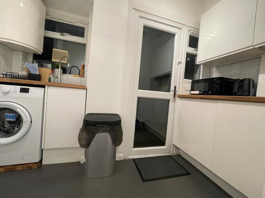 Tooting Lodge London - Cosy 2 Bedroom House With Garden, 5 Mins Walk To Tube Station 外观 照片
