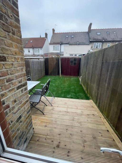 Tooting Lodge London - Cosy 2 Bedroom House With Garden, 5 Mins Walk To Tube Station 外观 照片