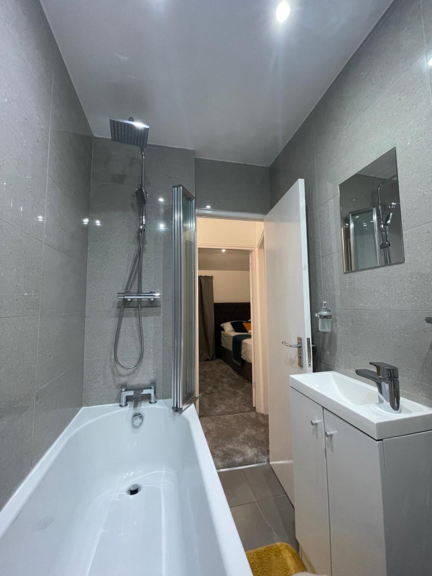 Tooting Lodge London - Cosy 2 Bedroom House With Garden, 5 Mins Walk To Tube Station 外观 照片