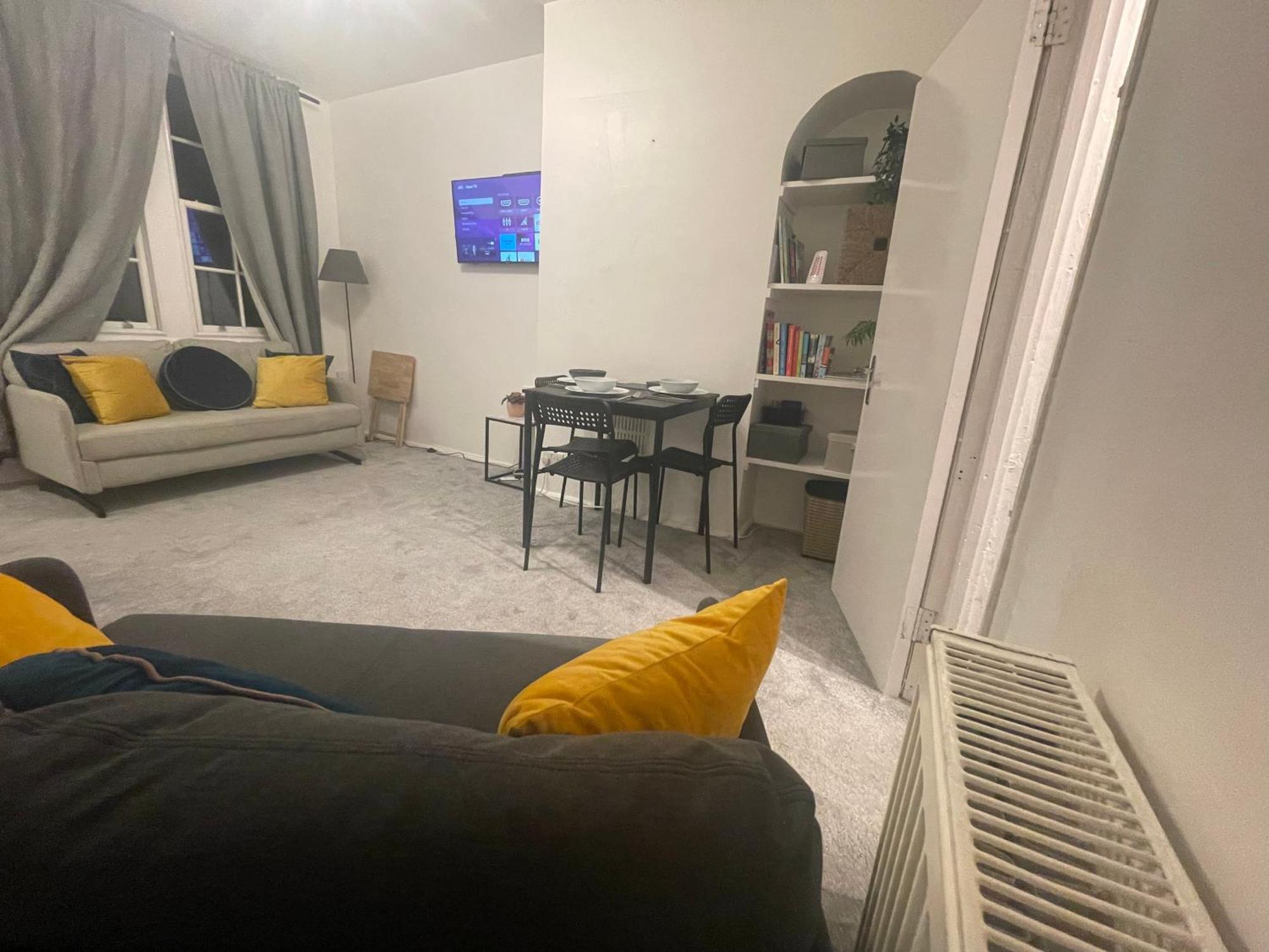 Tooting Lodge London - Cosy 2 Bedroom House With Garden, 5 Mins Walk To Tube Station 外观 照片